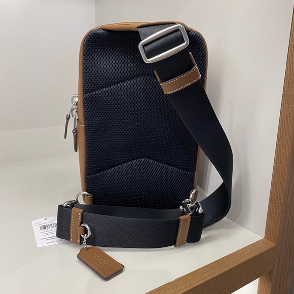 Coach Sullivan Pack In Signature Canvas With Banana Print cr295 - Picture 6 of 9